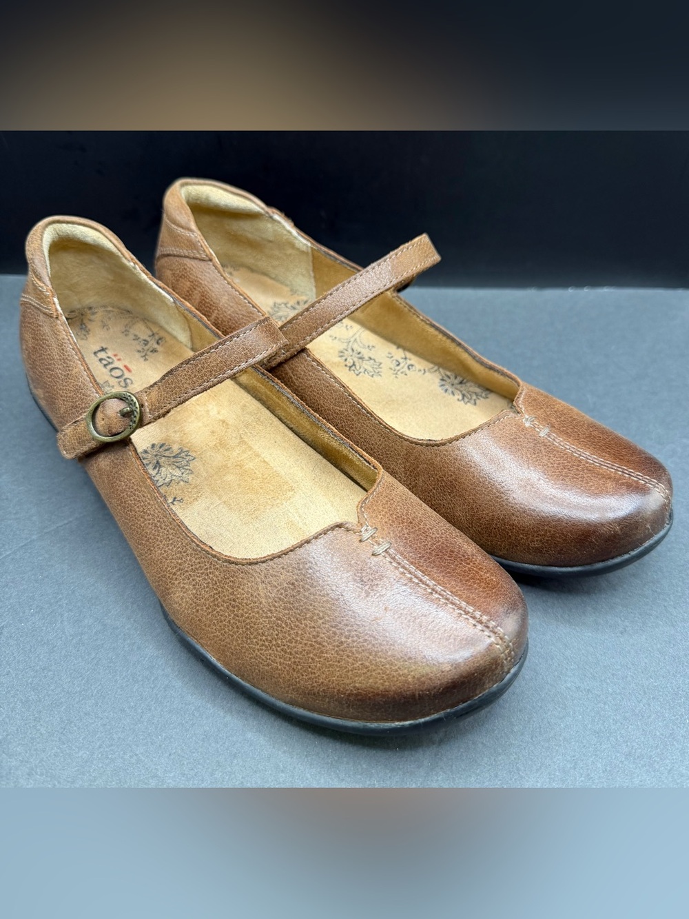 Taos- Women’s‎ Ta Dah, Brown Mary Jane Comfort Flats- Size: 8